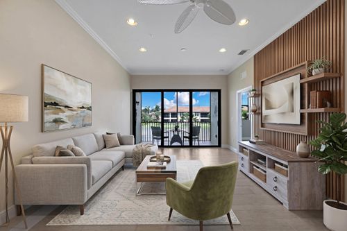 203-15114 Palmer Lake Cir, NAPLES, FL, 34109-9057 | Card Image