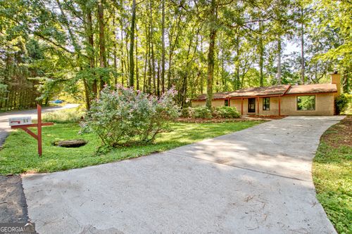 11 Logwood Ln, Newnan, GA, 30265-1212 | Card Image