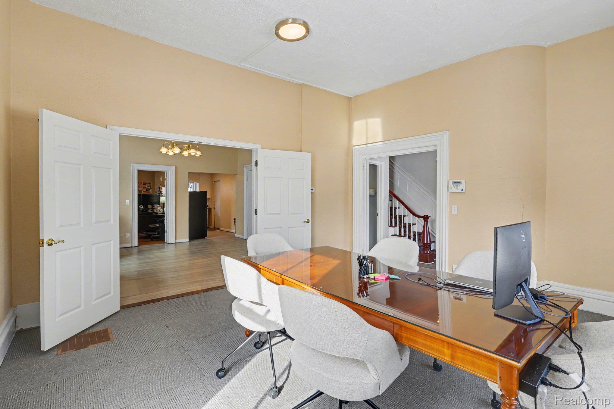 Residential Income in Lansing 5