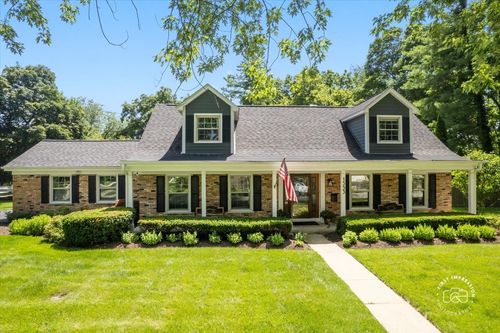 1553 Allen Ln, St. Charles, IL, 60174-2319 | Card Image