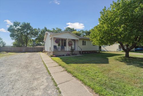 331 Scarlett Oak Dr, Perry, MI, 48872-9183 | Card Image