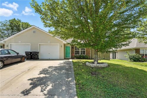 714 Faith Ln, Pleasant Hill, MO, 64080-1973 | Card Image