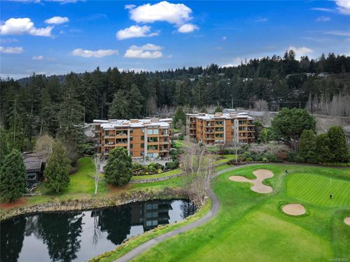 403-5327 Cordova Bay Rd, Saanich, BC, V8Y2L3 | Card Image
