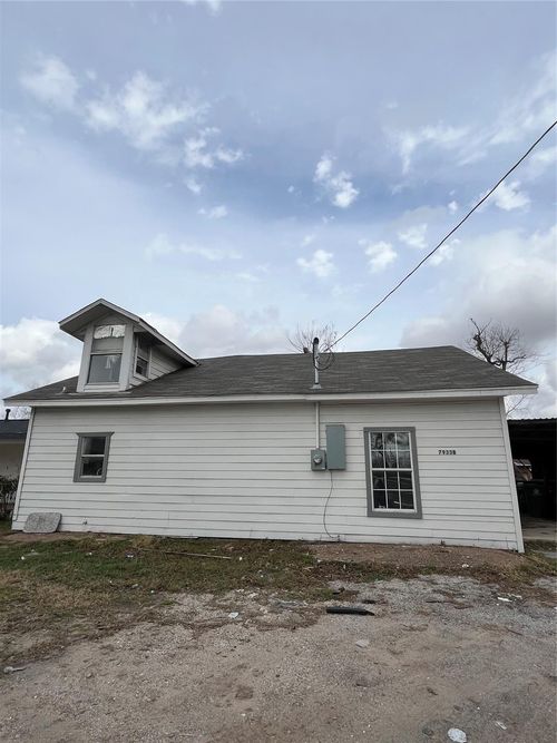 b-7933 Brays St, Houston, TX, 77012-1633 | Card Image