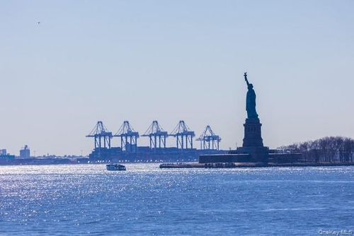 apt-43d-200 Rector Pl, New York, NY, 10280-1176 | Card Image