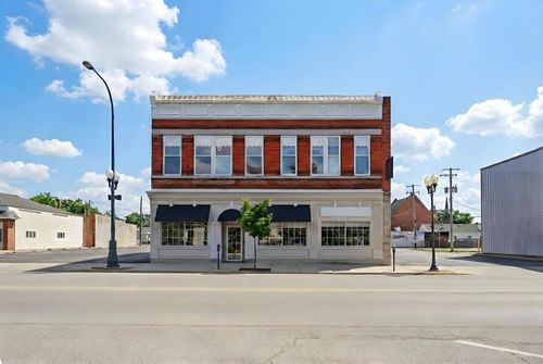 134 W State St, Sycamore, IL, 60178-1472 | Card Image