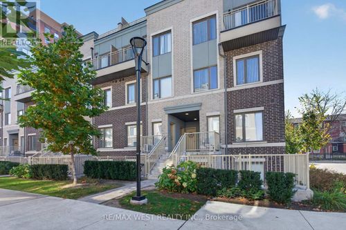 68-5 William Jackson Way, Toronto (New Toronto), ON, M8X2J2 | Card Image