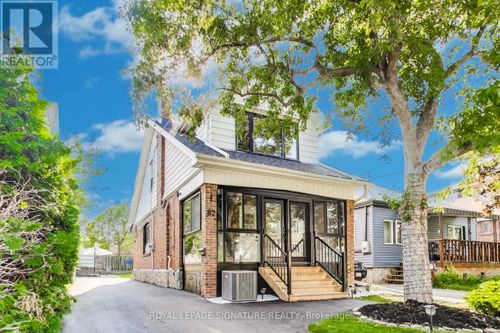 82 22nd St, Etobicoke, ON, M8V3M4 | Card Image