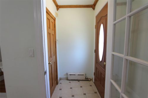 62 79th St, Middle Village, NY, 11379-1319 | Card Image