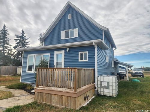 10 Danton St, Tribune, SK, S0C2M0 | Card Image