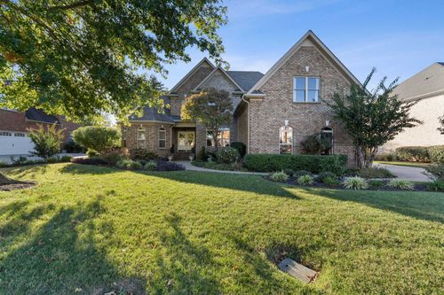 2711 Crowne Pointe Dr, Murfreesboro, TN, 37130-6654 | Card Image