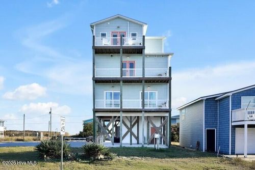 3200 Gray St, N Topsail Beach, NC, 28460-8122 | Card Image
