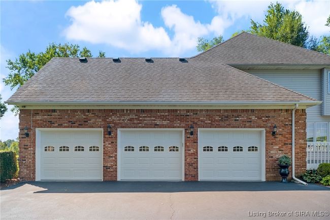 12615 Highway 31 N, Home with 4 bedrooms, 4 bathrooms and null parking in Memphis IN | Image 64