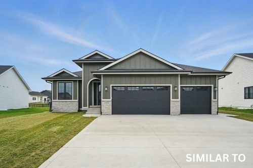 1713 Summit Cir Ne, Bondurant, IA, 50035-3217 | Card Image