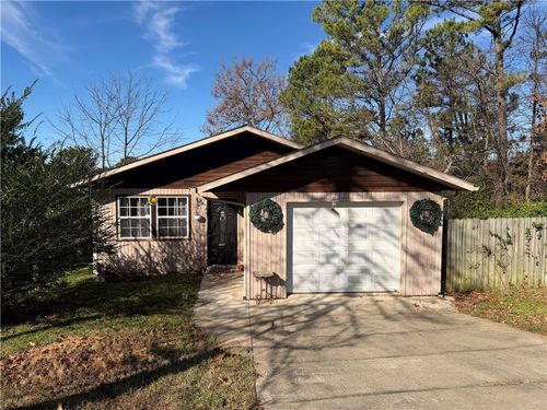 8229 Chestnut Dr, Rogers, AR, 72756-7701 | Card Image