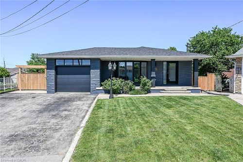 23 Duchess Court, Hamilton, ON, L8E1A4 | Card Image