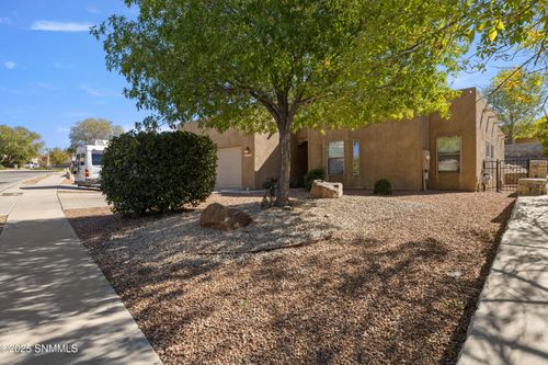 2220 Dakota Dr, Las Cruces, NM, 88011-8107 | Card Image
