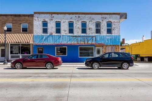 312 Cedar St, Tipton, IA, 52772-1709 | Card Image