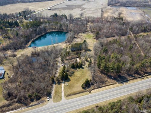 8780 Dixie Hwy, Birch Run, MI, 48415-8927 | Card Image