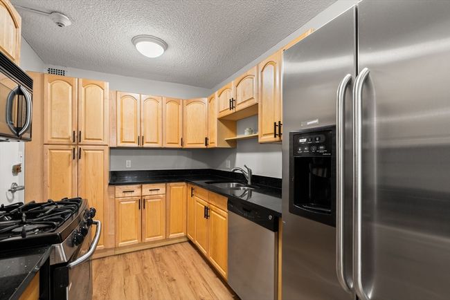 APT-220 - 99 Pond Ave, Condo with 2 bedrooms, 2 bathrooms and null parking in Brookline MA | Image 8
