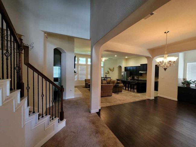 Living Area | Image 7