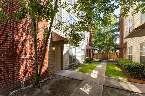 8b-5165 Etta St, Baton Rouge, LA, 70820-4989 | Card Image