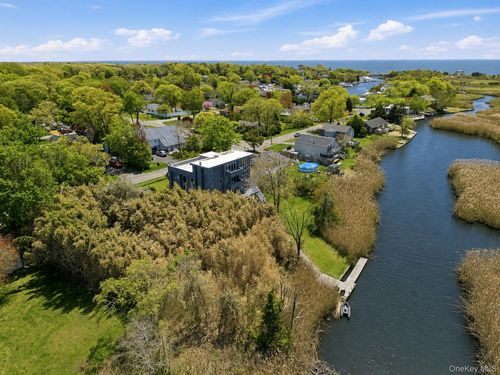 36 Roosevelt Blvd, E Patchogue, NY, 11772-5937 | Card Image