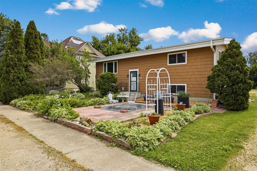 100 Rohrback St, Morley, IA, 52312-8815 | Card Image