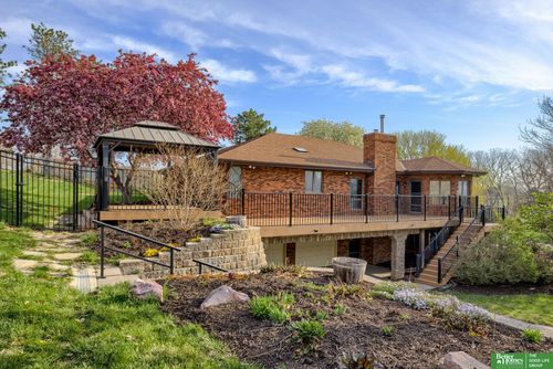 9404 Valaretta Dr, Gretna, NE, 68028-3607 | Card Image