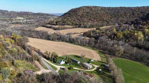 44467 Dakota Valley Dr, Dakota, MN, 55925-4069 | Card Image