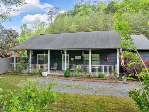 1045 Indian Gap Rd, Sevierville, TN, 37876-0357 | Card Image