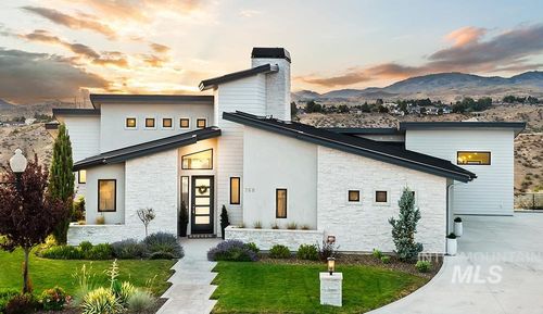 768 E Orion Dr, Boise, ID, 83702-5161 | Card Image