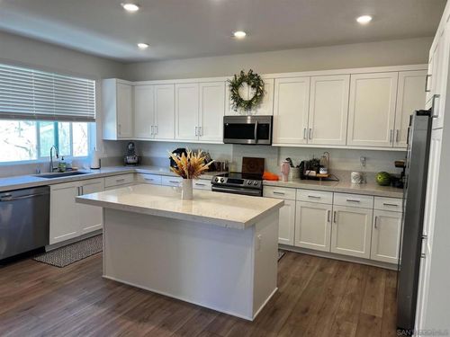 unit-4-812 Makani St, Chula Vista, CA, 91911-6186 | Card Image