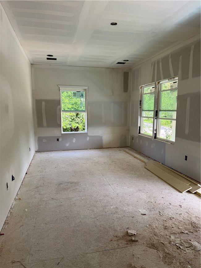 View of unfurnished room | Image 7