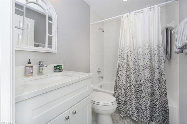 APT-105 - 853 Tanbark Dr, Condo with 2 bedrooms, 2 bathrooms and 1 parking in NAPLES FL | Image 21