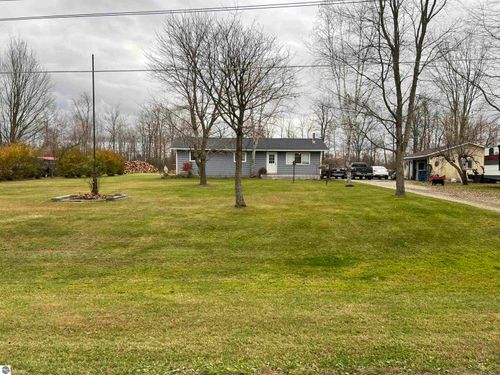 5090 Brenda Dr, Prescott, MI, 48756-9322 | Card Image