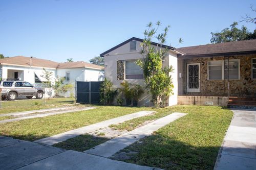 a-5860 Sw 9th St, West Miami, FL, 33144-5009 | Card Image