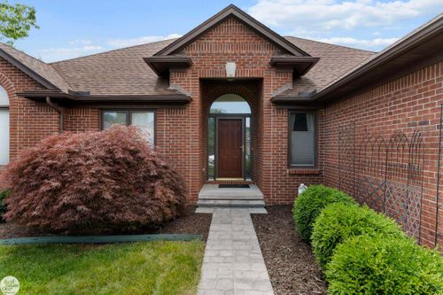 53439 Meadow Creek Dr, New Baltimore, MI, 48047-6388 | Card Image