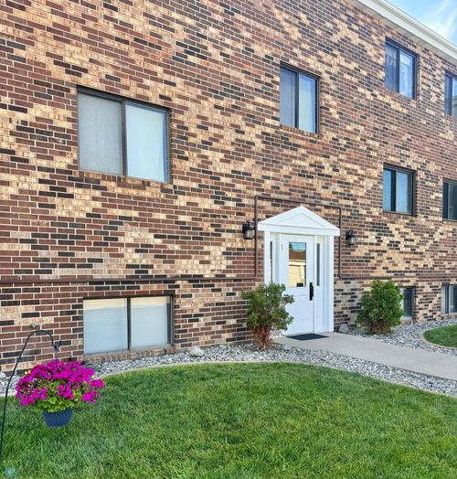 apt-301-341 Prairiewood Cir S, Fargo, ND, 58103-4618 | Card Image