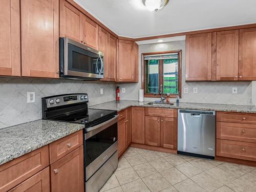 31 Warren Dr, Patterson, NY, 12563-1411 | Card Image