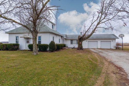 25098 N 300 East Rd, Long Point, IL, 61333-5054 | Card Image