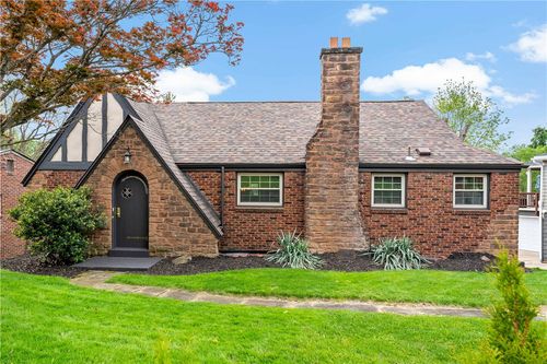 158 Old Clairton Rd, Pleasant Hills, PA, 15236-3903 | Card Image