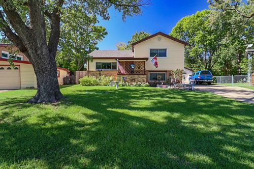 2201 S Bonn Ave, Wichita, KS, 67213-3117 | Card Image