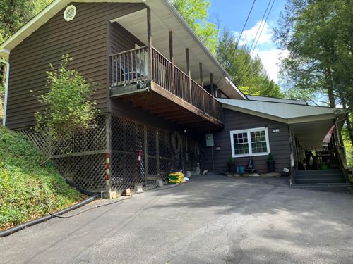 907 Augusta Dr, Cumberland, KY, 40823-1595 | Card Image