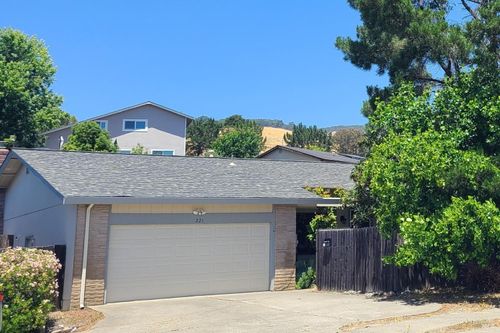 221 San Marin Dr, Novato, CA, 94945-1220 | Card Image