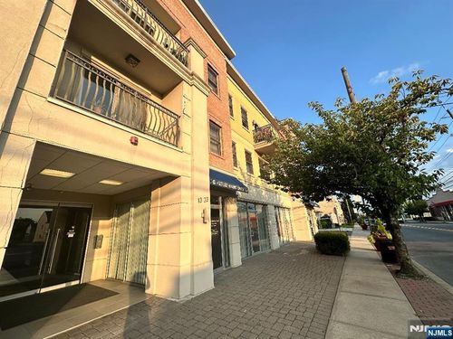 13-23 River Rd, Fair Lawn, NJ, 07410-1858 | Card Image