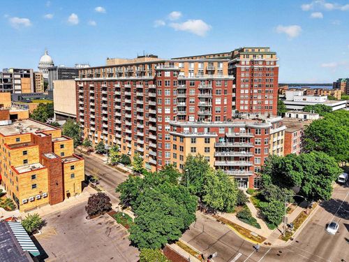 2120-333 W Mifflin Street, Madison, WI, 53703 | Card Image