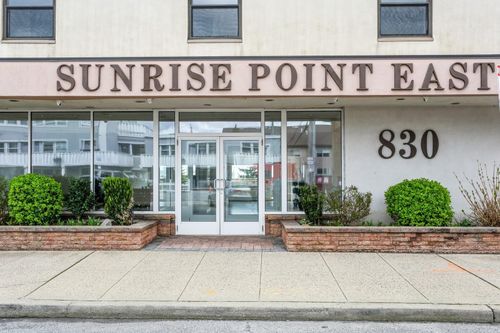 apt-4q-830 Shore Rd, Long Beach, NY, 11561-5404 | Card Image