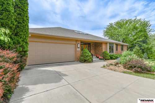 4845 Old Creek Rd, Lincoln, NE, 68516-5613 | Card Image