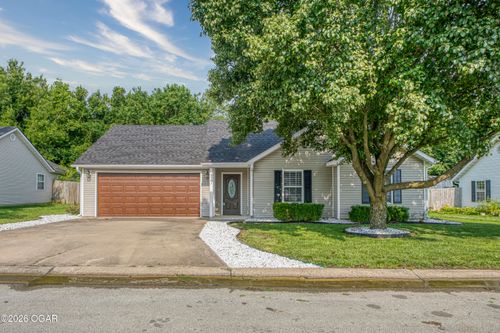 1761 Webbwood Dr, Webb City, MO, 64870-9195 | Card Image
